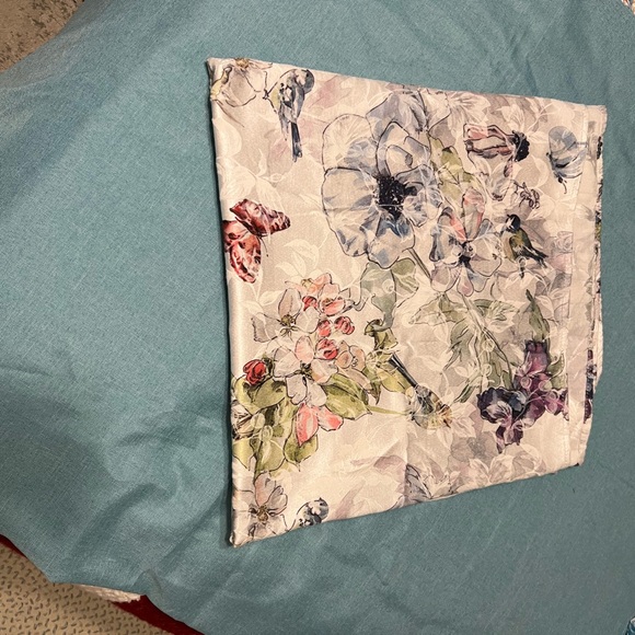 Watercolor Floral Bird Tablecloth 80x56 Cottagecore Garden Decor - Picture 2 of 2